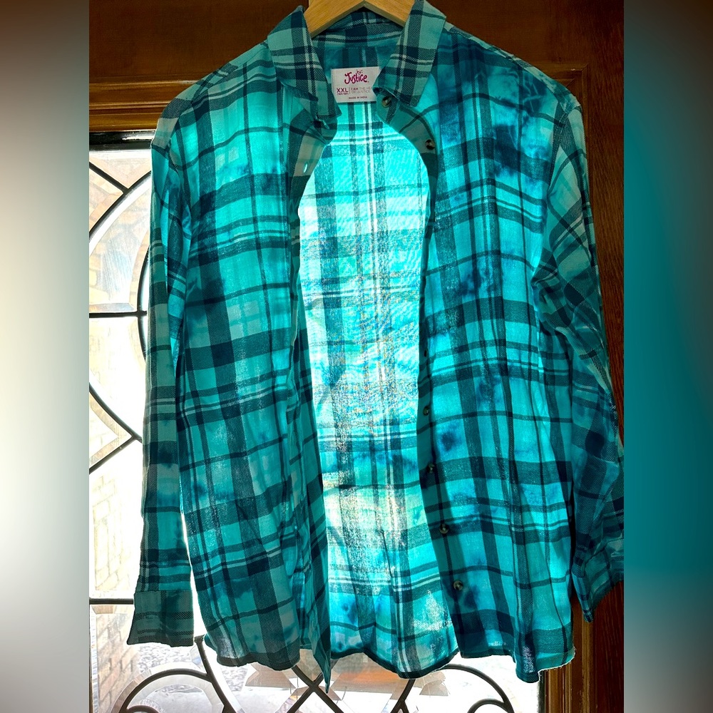 PERFECT PLAID !! Western button up GIRLS plaid shirt